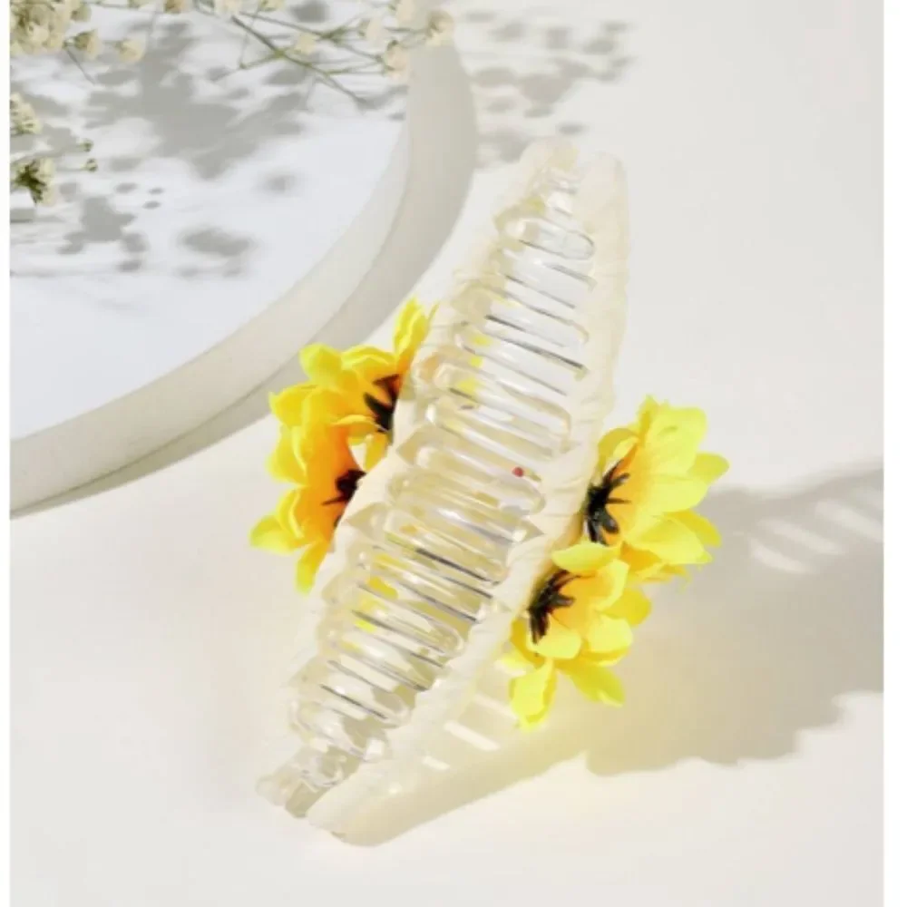 Sunflower Hair Claw  *2/12$